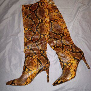 Steve Madden Kinga Faux Yellow Snake Print Heeled Tall Boots Size 9